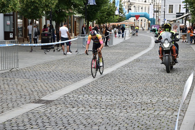 “广东足球之夜”见证荣耀时刻，林良铭、陈巧珠获评广东省年度最佳.